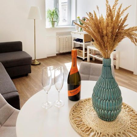 Boutique Flat In Old Town Apartment บราติสลาวา ภายนอก รูปภาพ