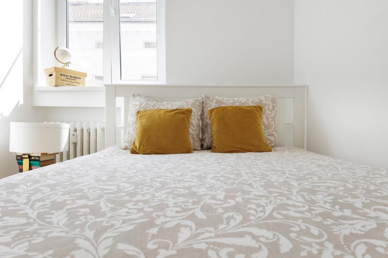Boutique Flat In Old Town Apartment บราติสลาวา ภายนอก รูปภาพ