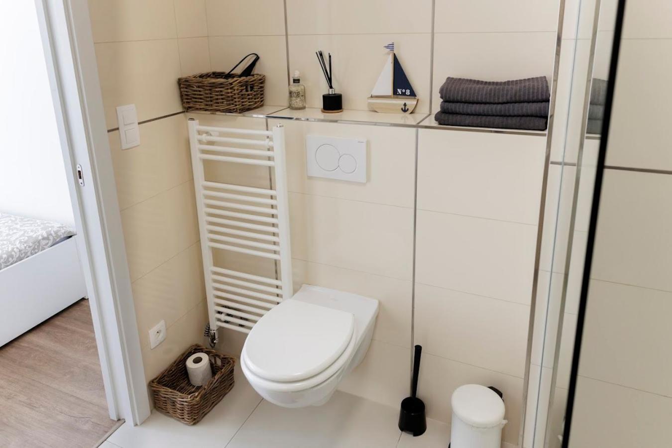 Boutique Flat In Old Town Apartment บราติสลาวา ภายนอก รูปภาพ